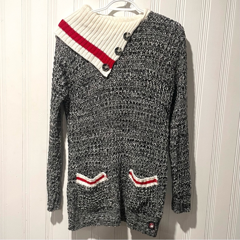 Canada Weather Gear Gray Knit Sweater with Red and White Accents